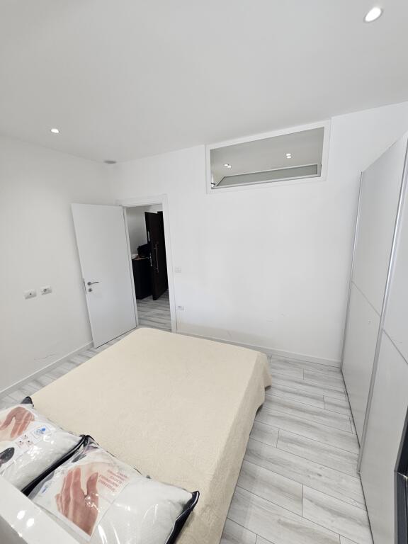 Apartament 2+1 me qira ne Shkoze