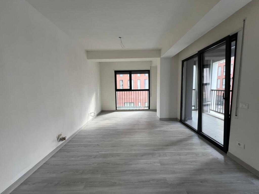 Apartament 3+1+2 në kompleksin El Bavo, pranë Bulevardit të Ri në Tiranë