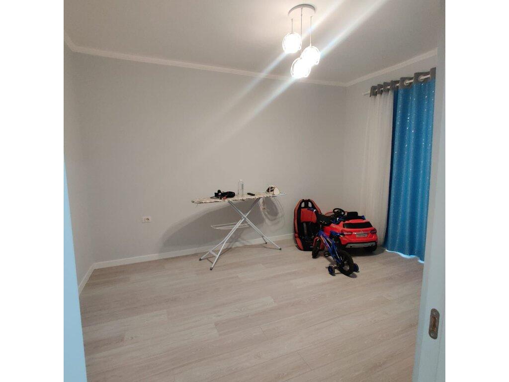 🏢 Office for Rent – 21 Dhjetori, Near the Main Road