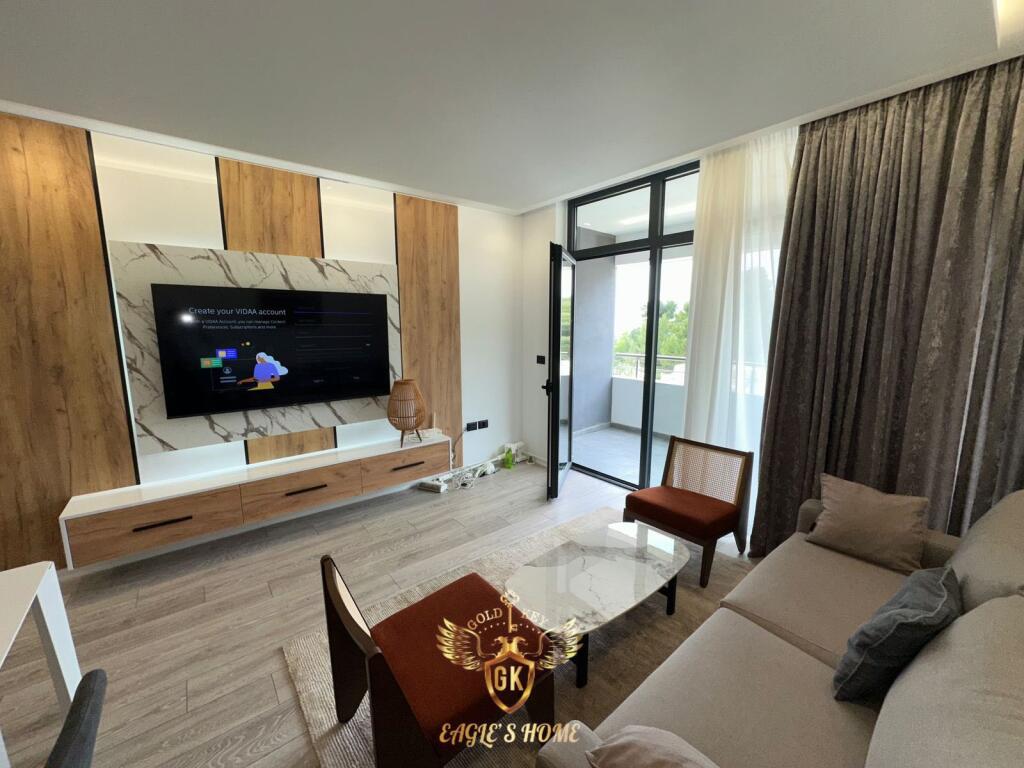 ME QIRA MOBILIM I RI PAMJE NGA DETI DHE VEND PARKIMI 2+1 WHITE HILL