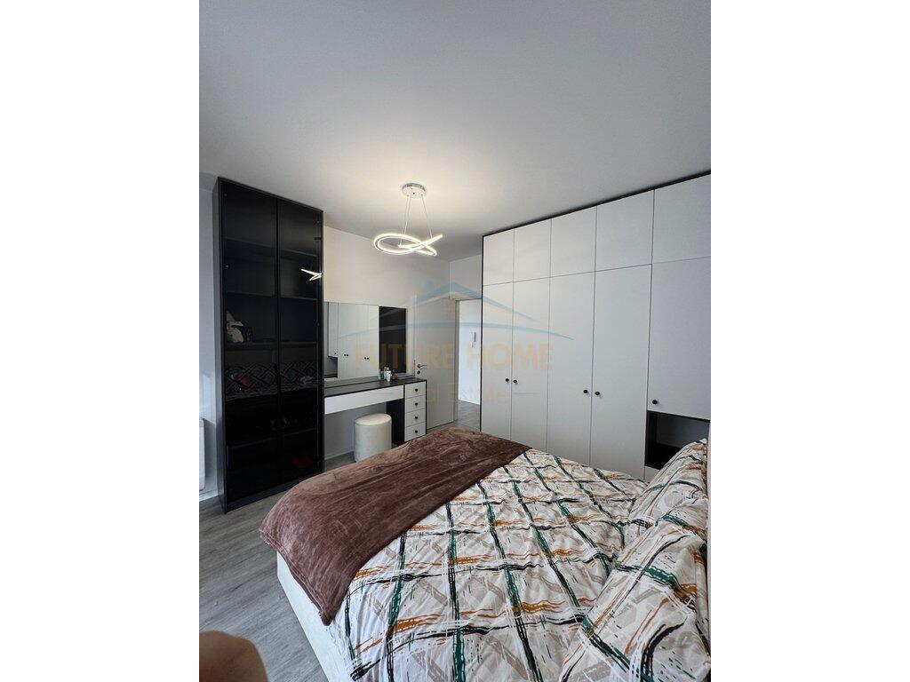 Me qira, Apartament 2+1, Univers City, Tiranë.