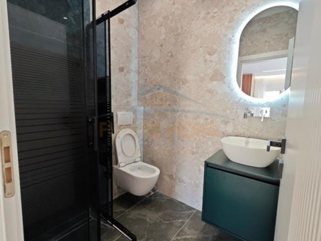 Apartment 2+1+2+Parking Space for sale in Durres