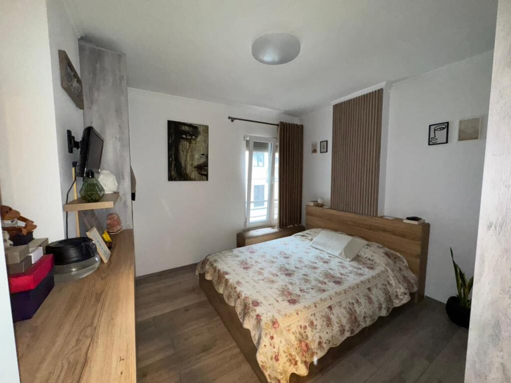 APPARTAMENTO 2+1 IN VENDITA A KODRA E DIELLIT 140.000 EURO !!