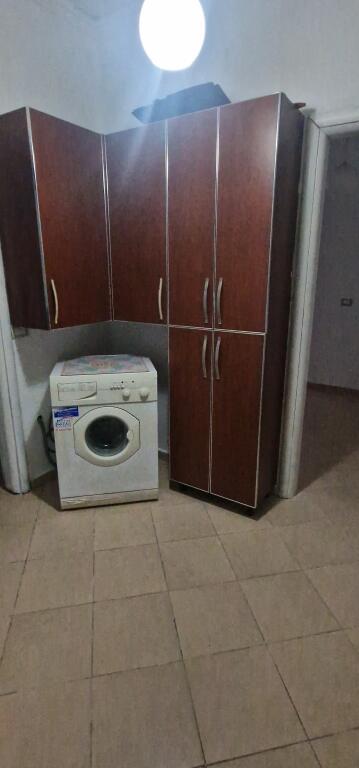 Apartament 2+1, Fresku!