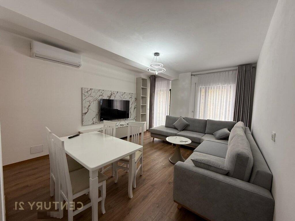 JAPIM APARTAMENT 1+1+ POST PARKIMI KODRA E DIELLIT 2
