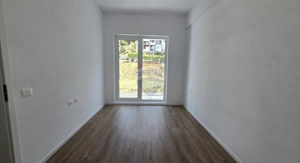Shitet apartament 1+1 te Rezidenca OxA