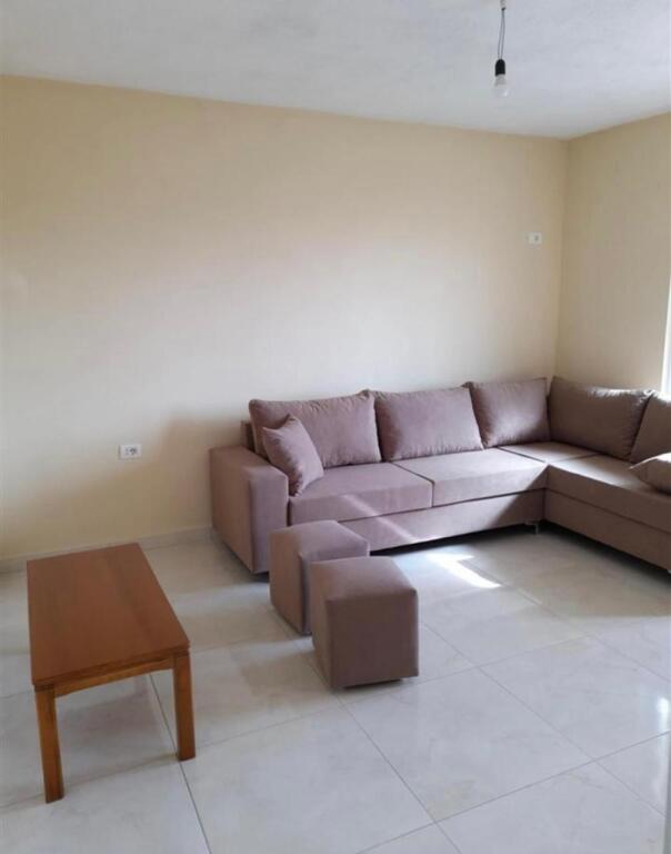 Apartament me qera 1+1 - 📍Rruga Dibrës