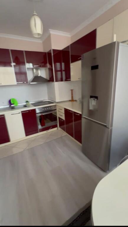 Shitet apartament 1+1 në zonën e Pallateve Çabej