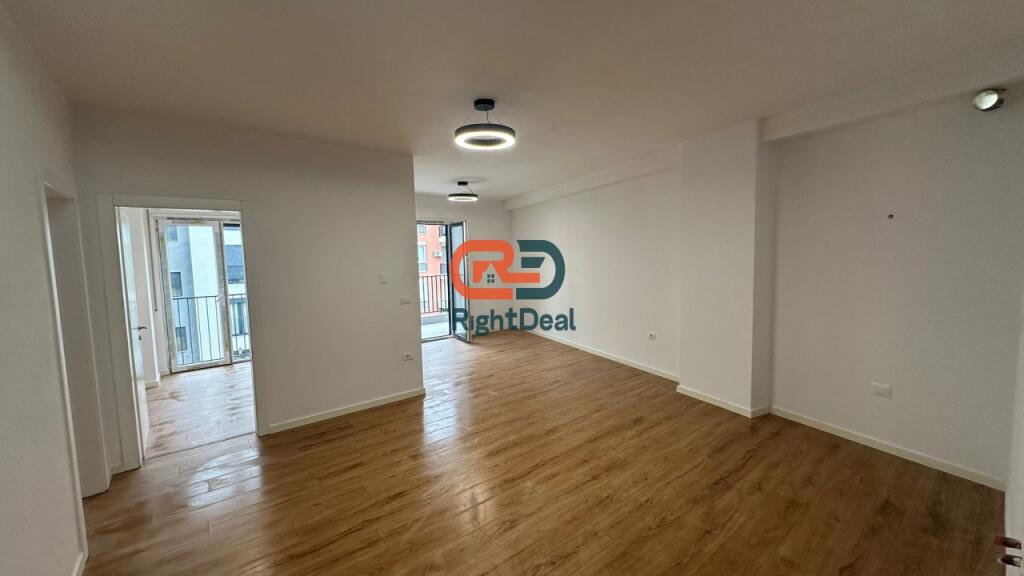 Ne Astir, Tek Kompleksi Jolla, Shitet Apartament 2+1 Me Post Parkimi!