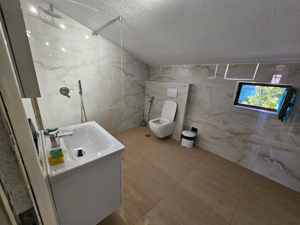 🏡 Rent 3+1+2 – Nikollë Filja Street, Tirana