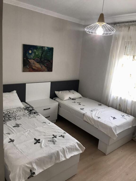 📣 AFFITTO Appartamento 3+1 📍 Centro Tirana, Vicino a Piazza ✨