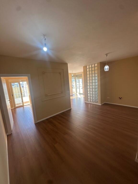 Occasione/ appartamento in Vendita Stadio Durres