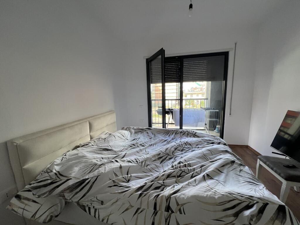 Apartment 2+1+2 for sale Elbavo Bulevardi i Ri