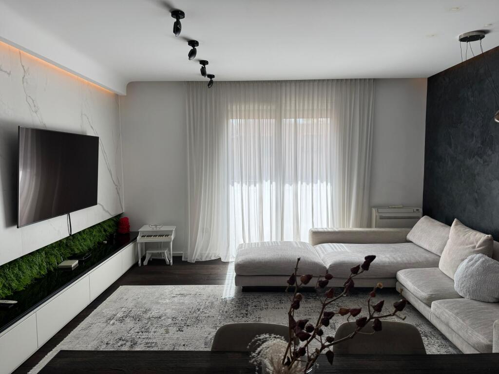 MYSLYM SHYRI 2+1+2 QIRA