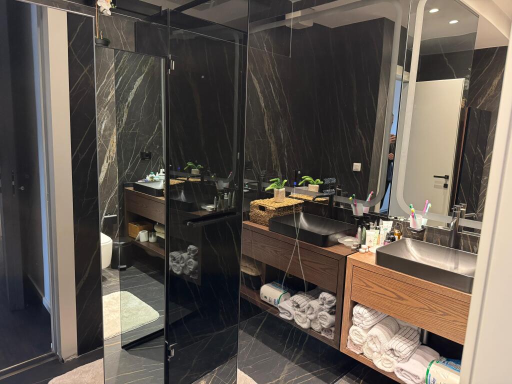 MYSLYM SHYRI 2+1+2 QIRA