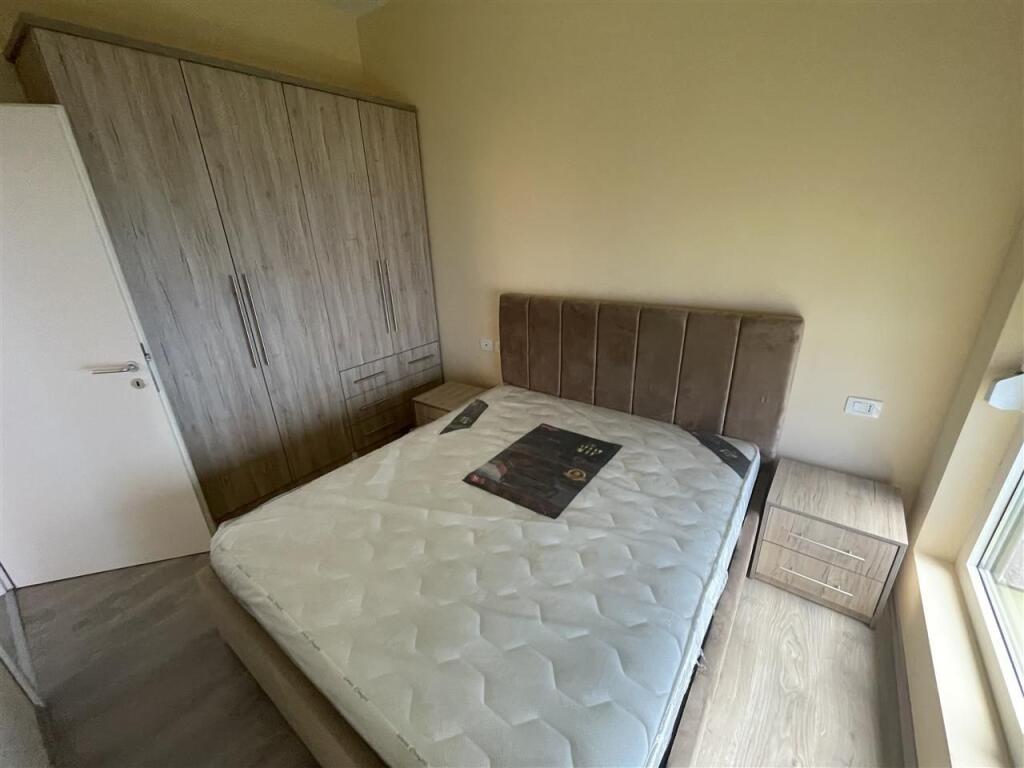 APARTAMENT ME QERA 2+1 ALI DEMI 50.000 LEKE