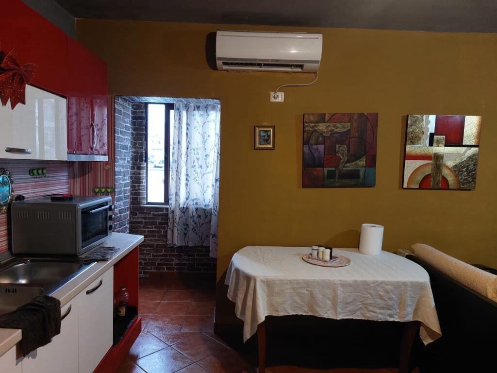 Shitet Apartament 3+1+1 Ballkon