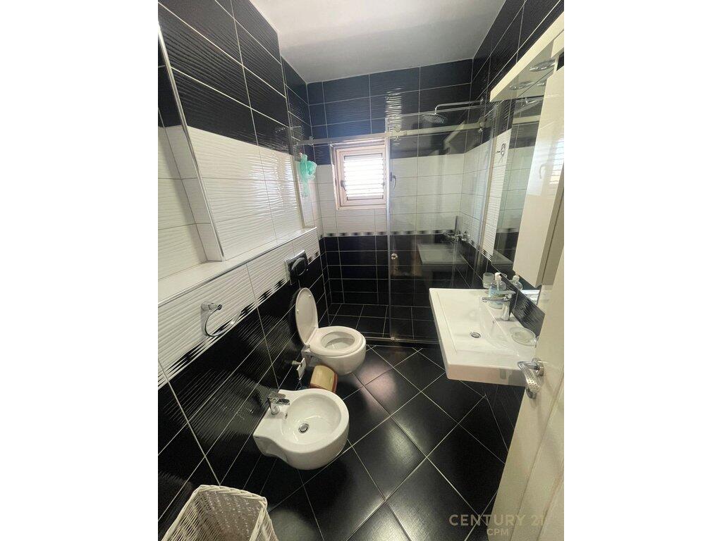 🏙️ Myslym Shyr – Jepet me qira apartament 2+1 me pamje panoramike
