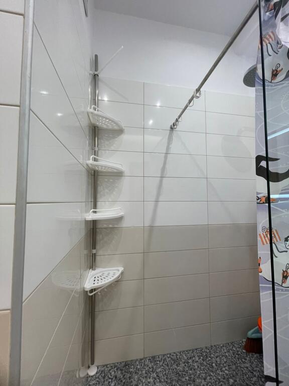 🏠 Jepet me qira apartament 1+1 – Përballë Delijorgjit