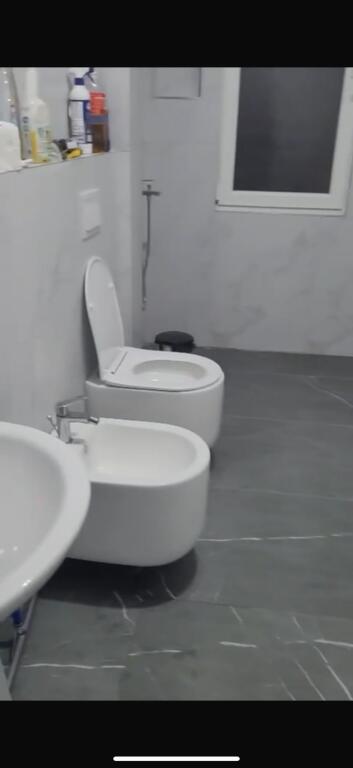 Apartament me qera 2+1