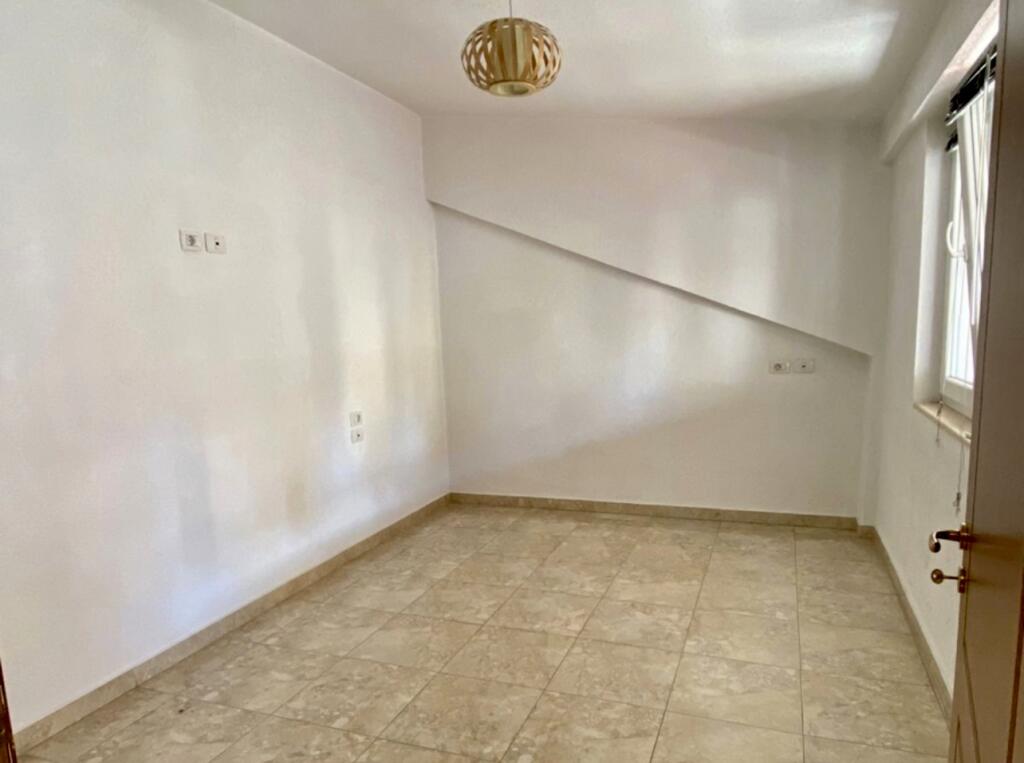 📣 RENT Apartment (Papafingo) 👉 Type 4+1 With 2 Bathrooms And 2 Parking Spaces 📍 Dry Lake, Tirana ✨