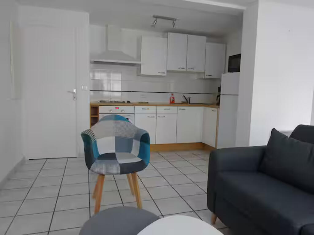 Vile Me Qera 1+1 prane Kompleksit Grand (ID BV22513) Tirane