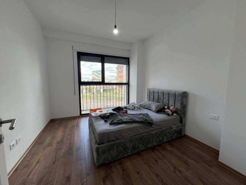 Apartment 2+1+2 for sale Elbavo Bulevardi i Ri