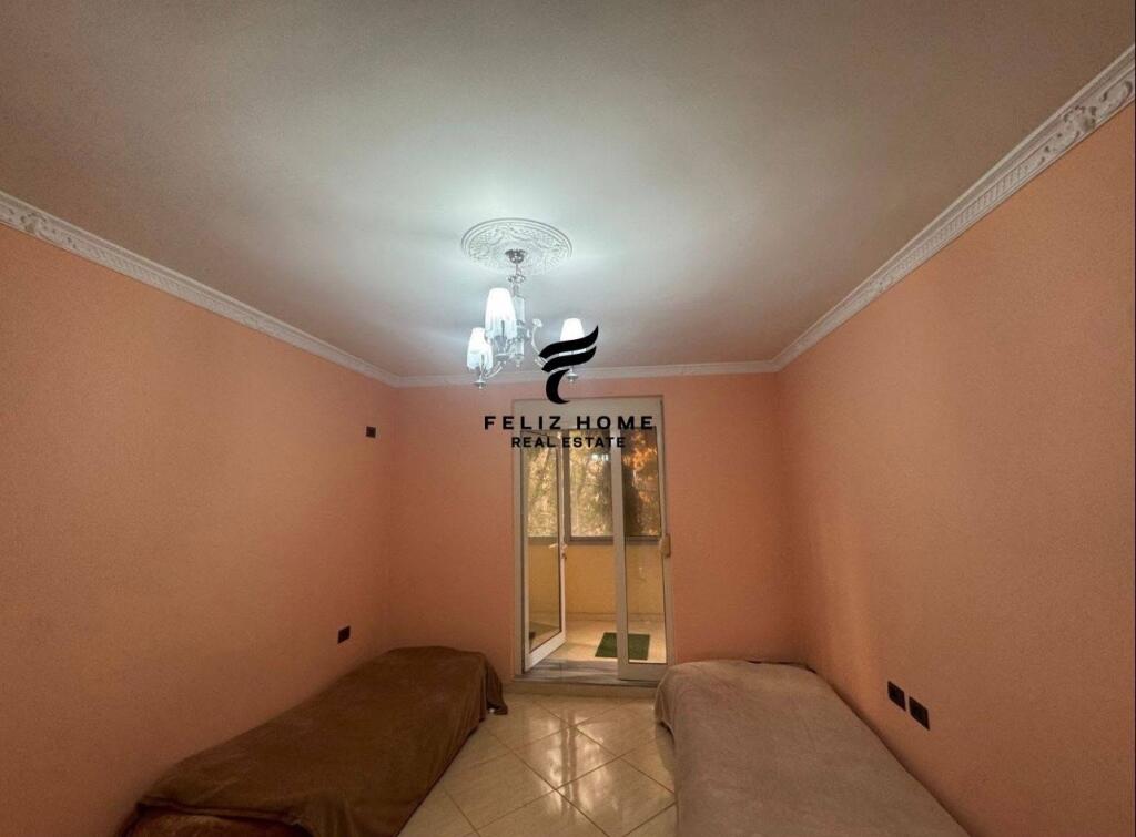 APARTAMENT ME QERA 2+1 PAZARI RI 600 EURO