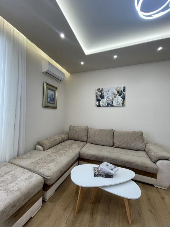 📣 QERA SUPER Apartament 1+1 📍 Perballe Kompleksit Delijorgji 🛣️ Rruga e "Kavajes" ✨