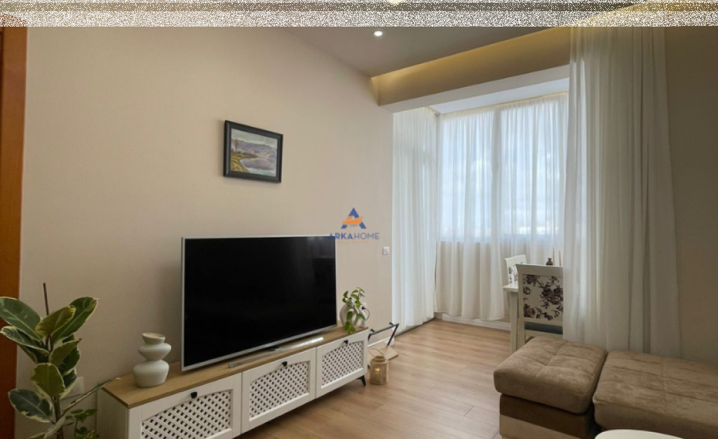 JEPET ME QERA APARTAMENT 1+1+BALLKON "PERBALLE DELIJORGJIT,PALLATI GENIUS" 70.000 LEKE(PAK NEGOCIUESHEM)