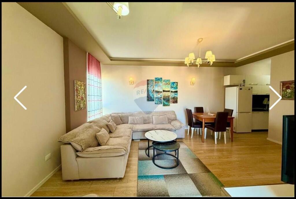 Affittasi 2+1+2 Via Peti Lago Secco 700€