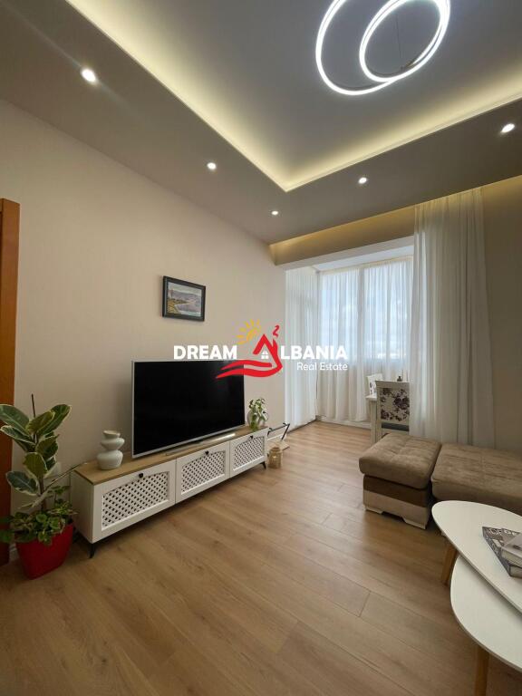 Jepet me qera apartament 1+1 ne rrugen e Kavajes prane Kompleksit Deliorgji (ID 42111486)
