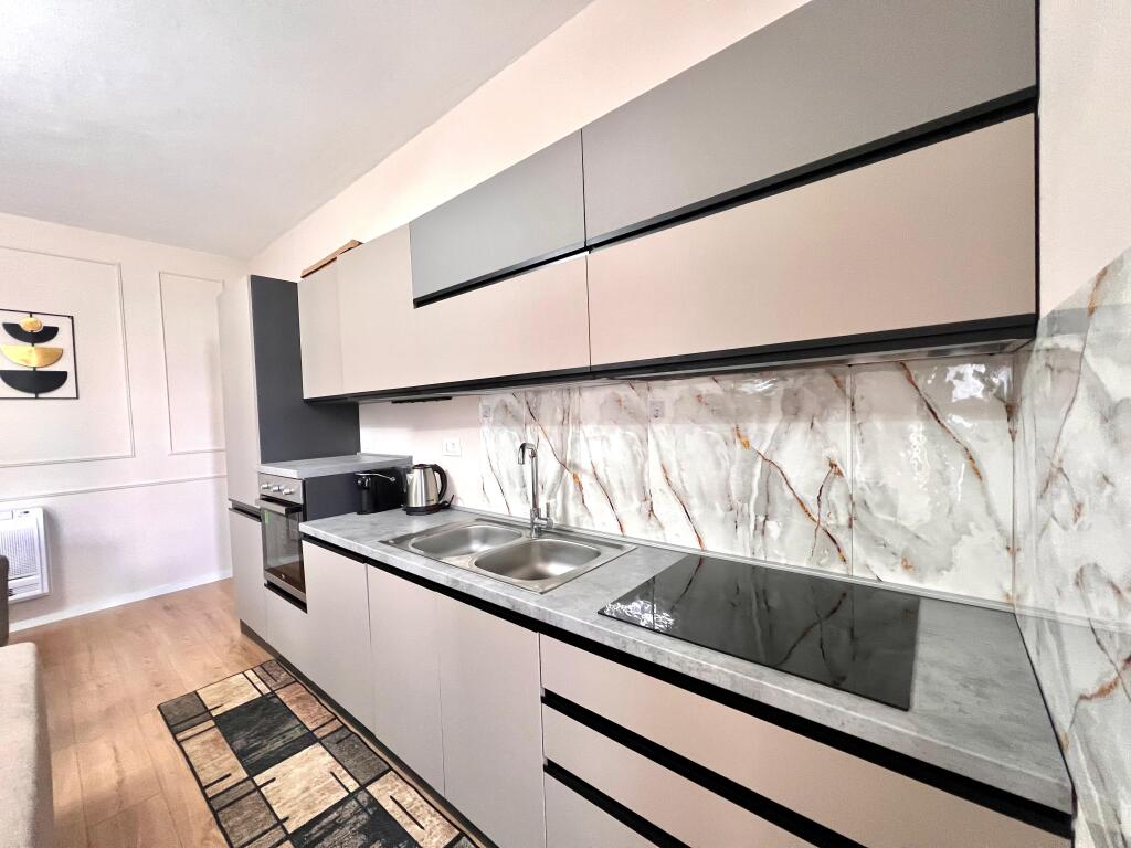 Jepet Me Qera: 1+1 &Ballkon +Post Parkimi 📍Bulevardi i Ri - Kompl. i 2025 (Rr. Filip Jano) 100% i Ri | 65,000Leke/Muaj