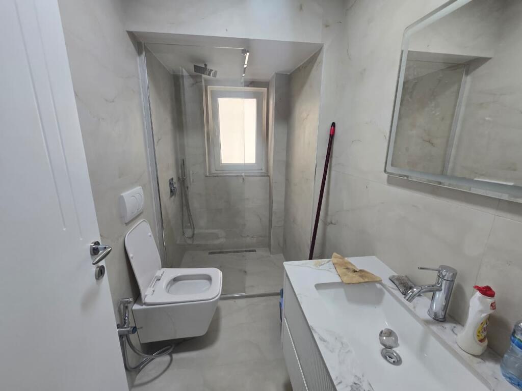 Apartament  1+1+Ballkon me Qira Tek Shkolla Mihal Grameno