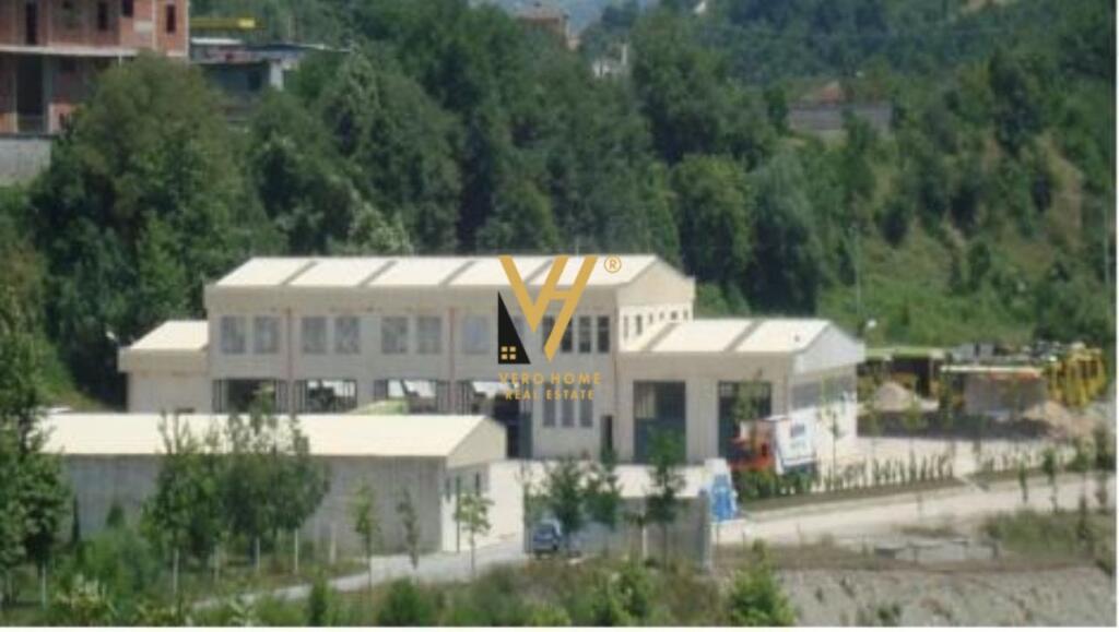 LAND AND BUILDING FOR RENT IN MULLET 6,000 EURO