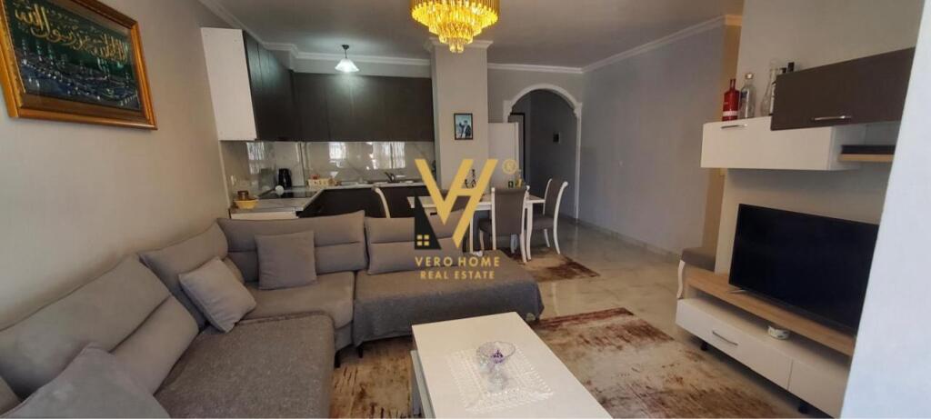 JEPET APARTAMENT 2+1+BLK ME QIRA TE KOMUNA E PARISIT 65.000 LEKE