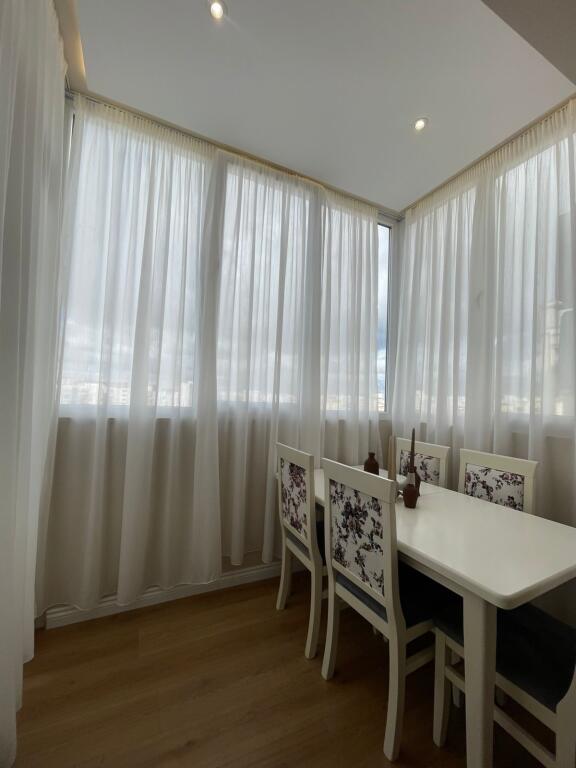Apartament me qera tek Rruga e Kavajes