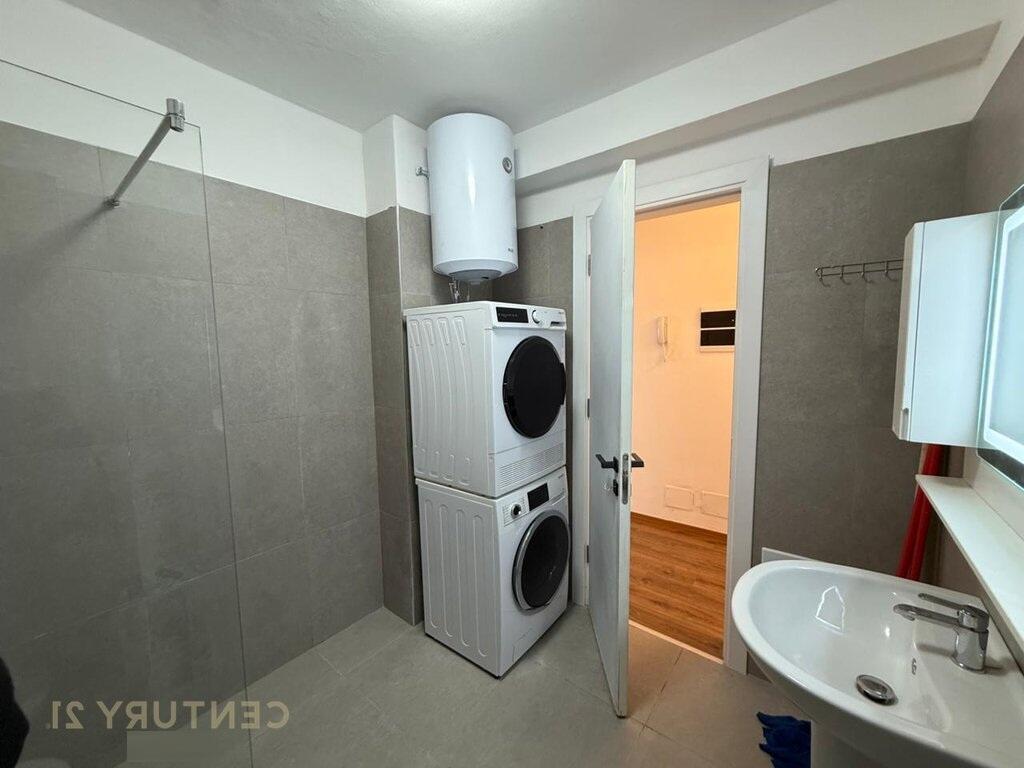 JAPIM APARTAMENT 1+1+ POST PARKIMI KODRA E DIELLIT 2