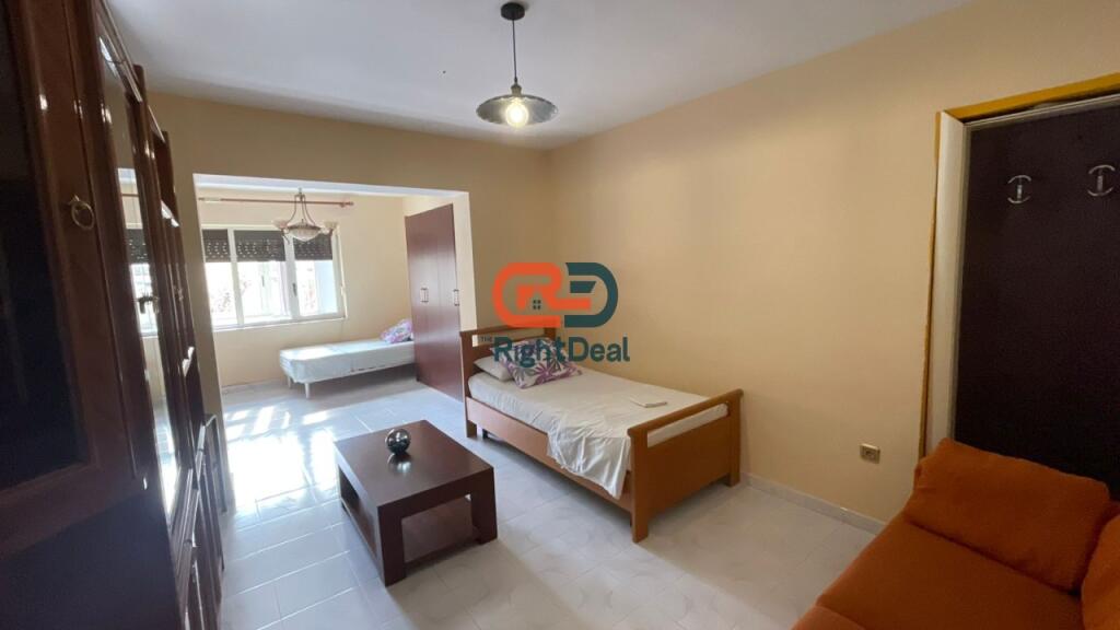 Prane Shkolles Se Baletit, Jepet Me Qira Apartament 3+1, Me Lokacion Ideal!!