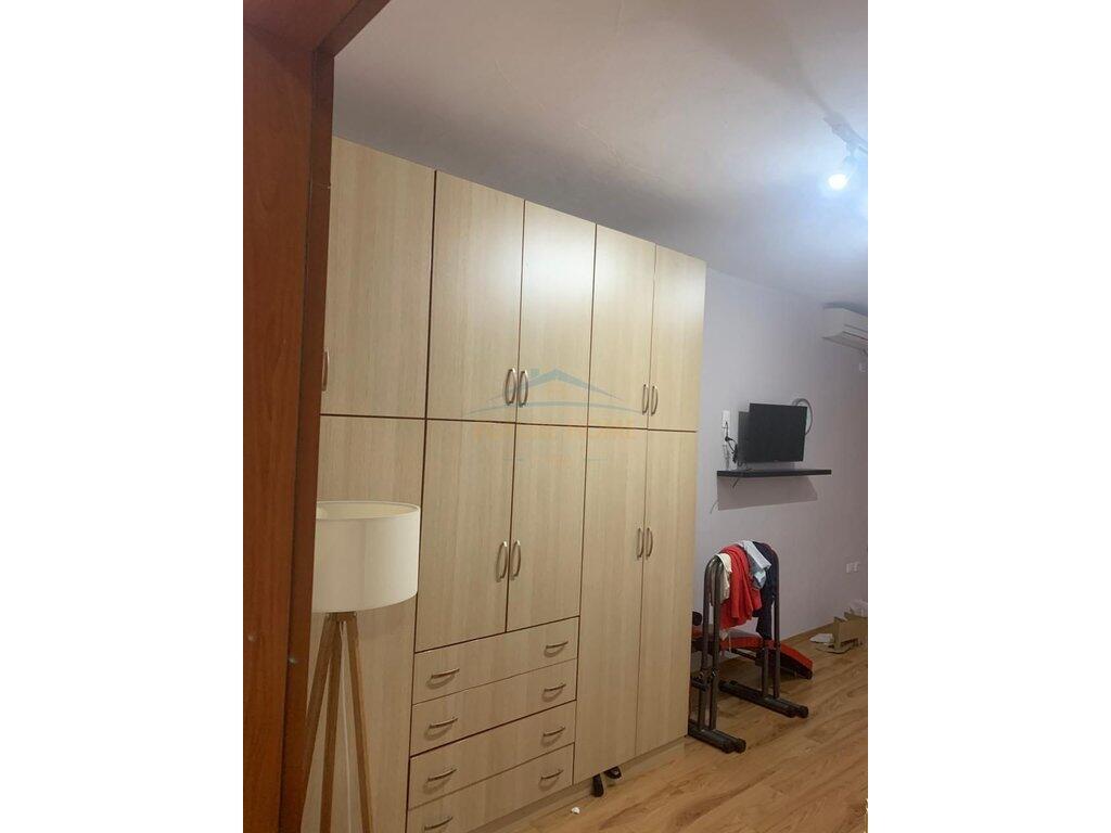 Qera , Apartament 2+1+ Post parkimi , Yzberisht