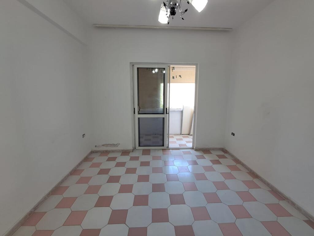 🏡 APPARTAMENTO 2+1 IN VENDITA – QUARTIERE 18, VICINO A VALA PARK, DURRËS