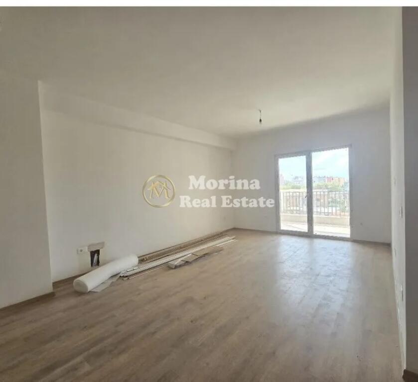 Shitet, Apartament 2+1, ne Laprake, te Kompleksi Aura, 176000 Euro.