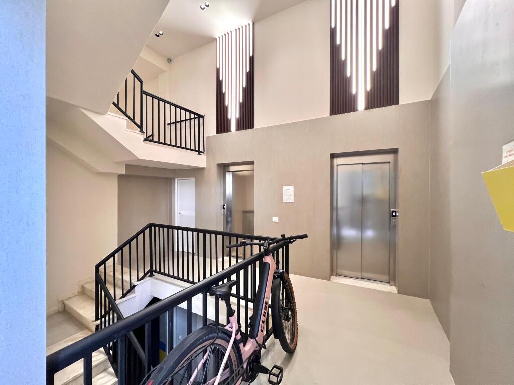 Jepet Me Qera: 1+1 &Ballkon +Post Parkimi 📍Bulevardi i Ri - Kompl. i 2025 (Rr. Filip Jano) 100% i Ri | 65,000Leke/Muaj