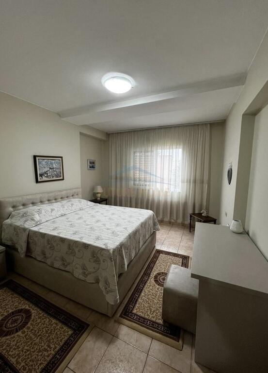 Qira, Apartament 2+1, Sheshi Wilson, Tiranë