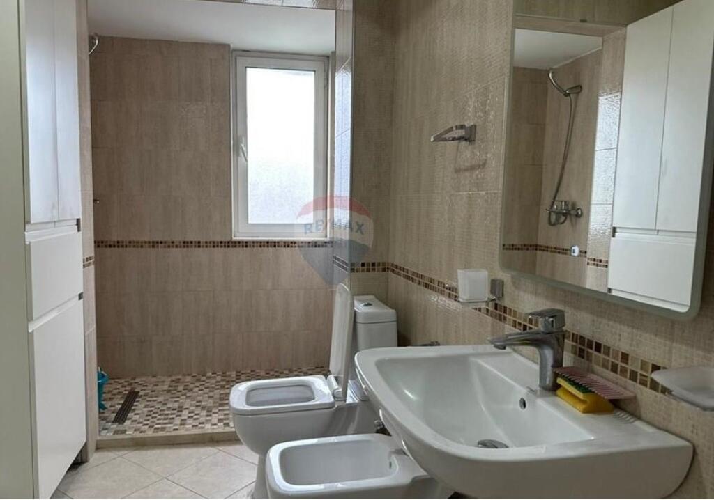 Shitet Apartament 1+1, Oxhaku Tirane