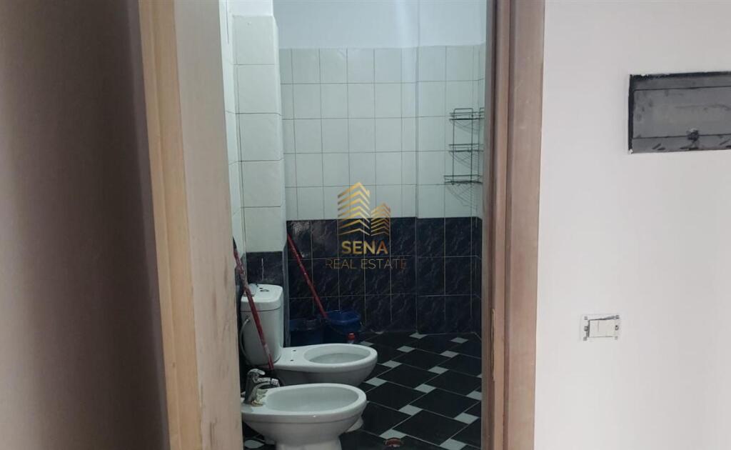 Qira, Apartament 2+1, Bosh, Fresk, 300 Euro/muaj