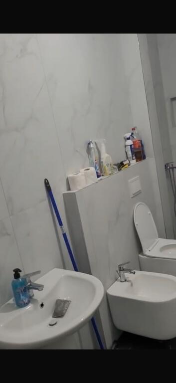 Apartament me qera 2+1