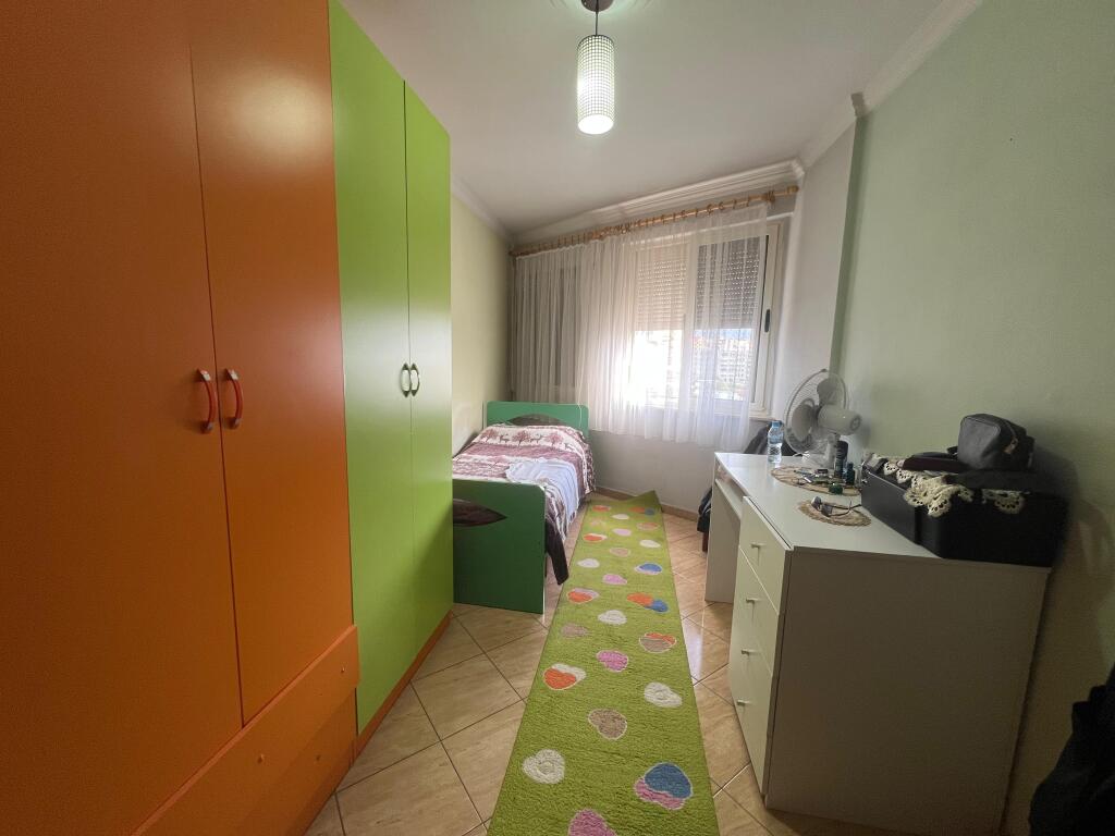 Shitet apartament 2+1 Misto Mame,  Rruga Besim Alla