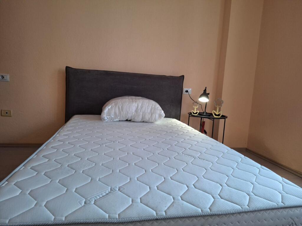 Jepet me qira apartament 2+1, 105 m² – Yzberisht, përballë Gega Oil