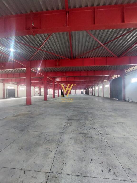 JEPET MAGAZINE 6.000 M2 ME QERA NE VAQARR 27.000 EURO
